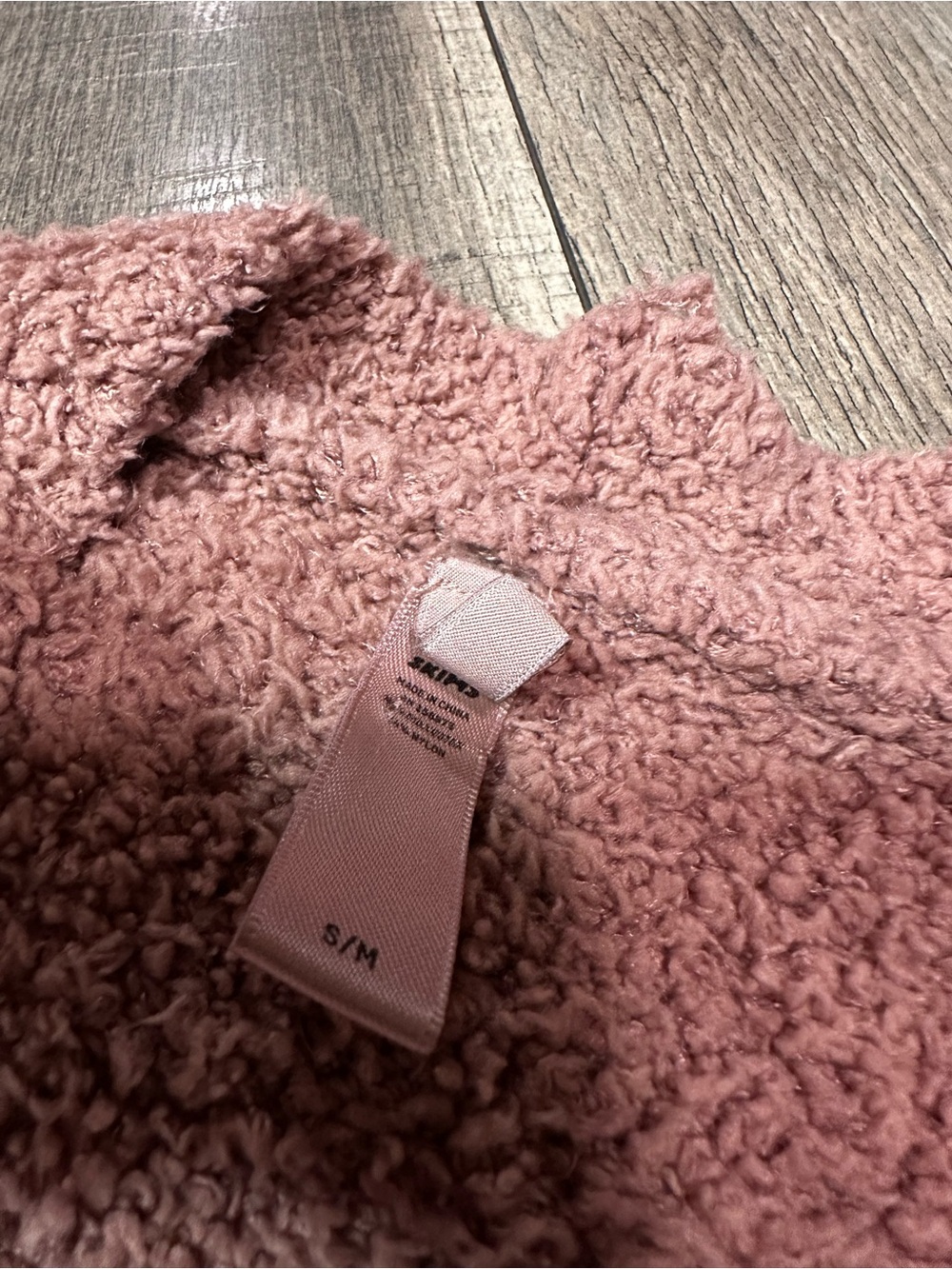 Skims Sherpa Robe - Picture 5 of 9